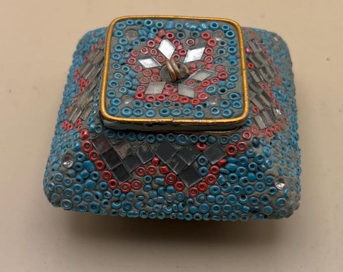 Vintage Green Jeweled Snuff Box Trinket Box Jewel Decorative Beaded Collectible Ring Box Container Lover Antiques and Vintage