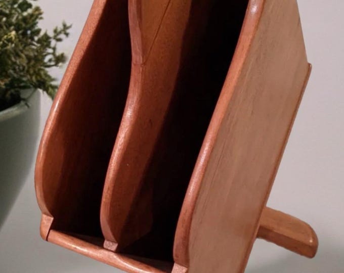 Cushman Colonial Creations Tongs Magazine Rack No. 3-9 Stand Rustic Lake House Furniture