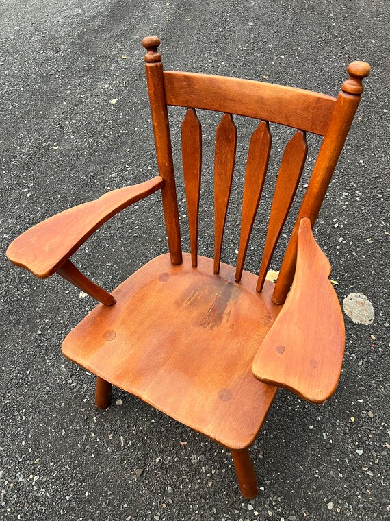 アンティークBulbous Legged Chair Vintage Cushman Colonial Searsburg Chair, Round Post Accent Chair