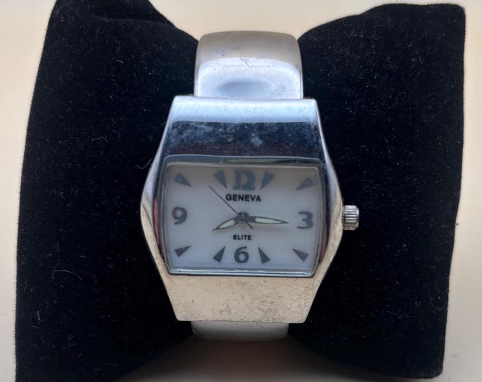 vintage Geneva Elite Quartz Watch Number 712 Lover Antiques and Vintage