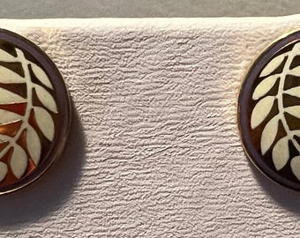 Vintage Leaf Earrings Gold Signed Isle of Skye Lover Antiques and Vintage