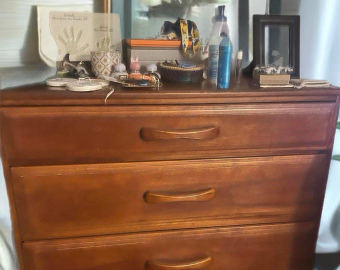 Set of 2 Cushman Colonial Creations Molly Stark 4 Drawer Dresser Chest and 3 Drawer Dresser Lover Antiques and Vintage