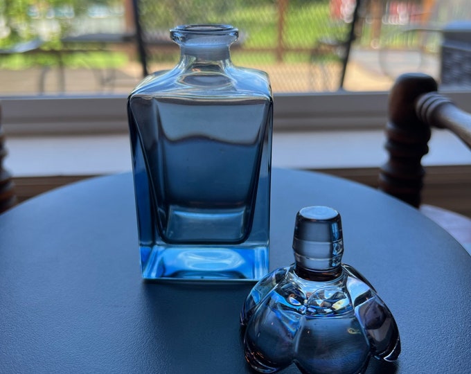 Vintage Blue Glass Perfume Bottle Decanter with Flower Stopper Art Glass Perfume Cologne Bottle Lover Antiques and Vintage