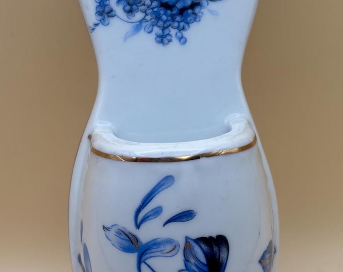 Vintage White & Blue Porcelain Small Wall Pocket Holder For Wall Lover Antiques and Vintage