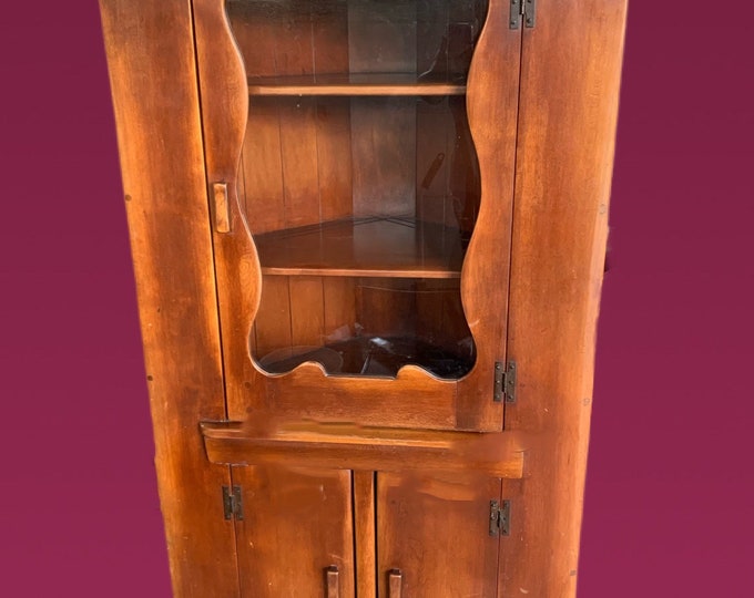 Cushman Colonial Creations Provincetown Corner Cupboard No. 6025 Modern Creations by Herman de Vries Lover Antiques and Vintage
