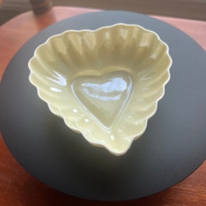 Vintage Belleek Ireland Heart Shaped Dish Scalloped Bowl Hearts Sweet Container Gift Lover Antiques and Vintage image 2