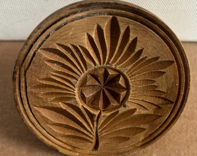 Antique Wood Daisy Flower Hand Carved Primitive Butter Mold Stamp Lover Antiques and Vintage