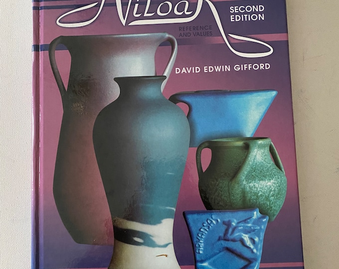 Collector’s Encyclopedia of Niloak Pottery Book, Second Edition Guide, by David Edwin Gifford, Lover Antiques and Vintage