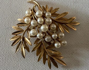 Vintage Crown Trifari Leaf Faux Pearl Brooch Gold Tone Pin Coat Pin Lover Antiques and Vintage