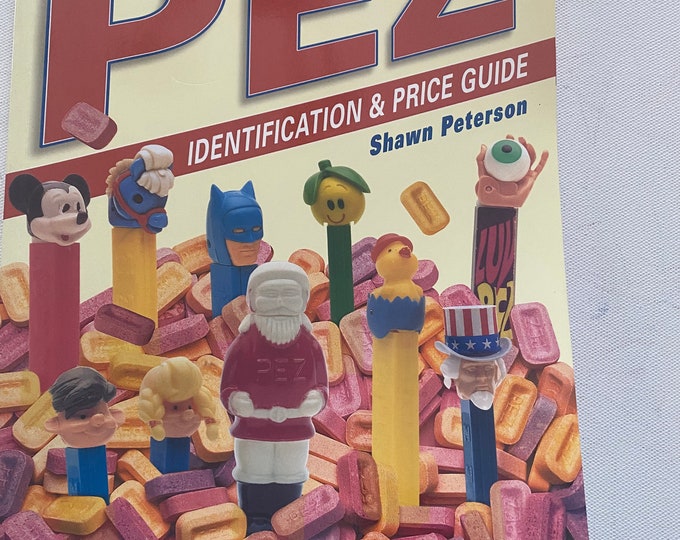 Collector’s Guide to Pez Identification & Price Guide Book, by Shawn Peterson, Pez Book, Lover Antiques and Vintage