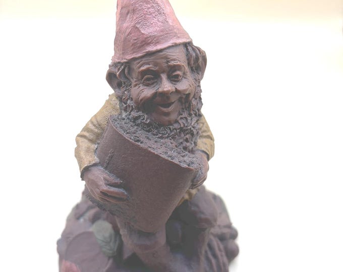 Vintage Tom Clark Gnome Newt Figurine: Cairn Artist, Mom Too Edition #85