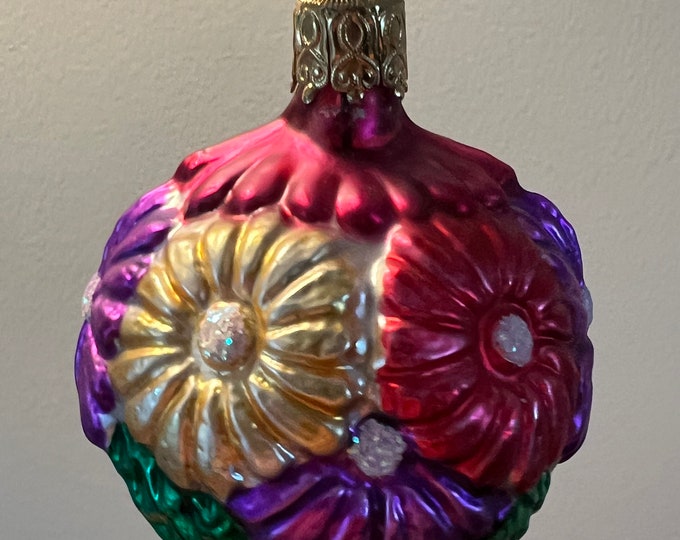 Vintage Bouquet by Inge Glas Hand Blown Art Glass Ornament Made in Germany old ornaments glass art home decor collectibles