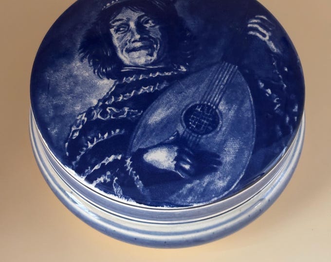 Vintage Delft Candy Dish Trinket Box with Lid Lover Antiques and Vintage