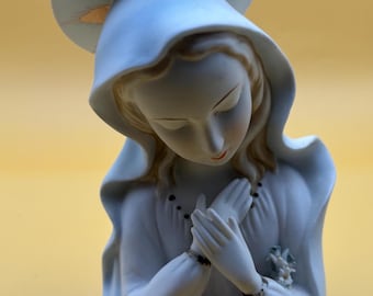 Vintage Lefton Madonna Praying Figurine KW1185 Hand Painted Porcelain Figure Japanese Lover Antiques and Vintage