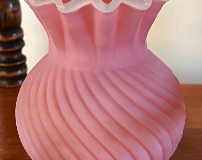 Sandwich Glass Peach Blow Glass Vase with Swirl Ruffled Top Optic Pink Art