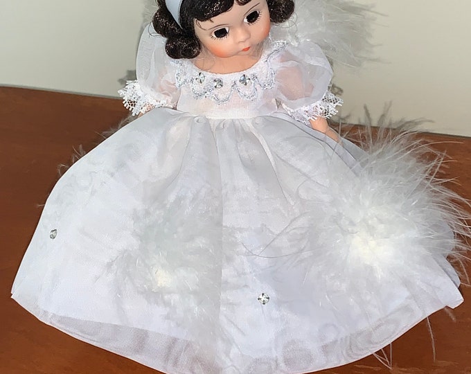 Vintage Madame Alexander Snow White Doll #495, Bride Vintage Doll, New in Box, Lover Antiques and Vintage