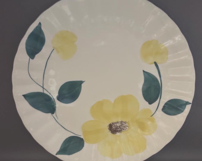 Blue Ridge Southern Potteries Dinner Plate, Ridge Daisy Yellow Flower Design, Lover Antiques and Vintage