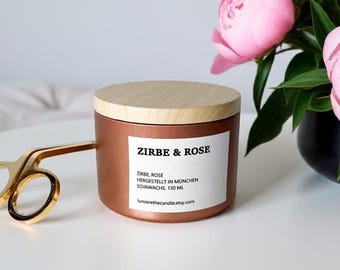 Zirbe-Rose Duftkerze | Holzdocht & Deckel | Sojawachs |hochwertiges Geschenk | Vegan