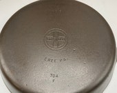 Beautiful Griswold 8 Cast Iron Skillet Small Block Logo Smooth bottom P N. 704F c.1939-1944