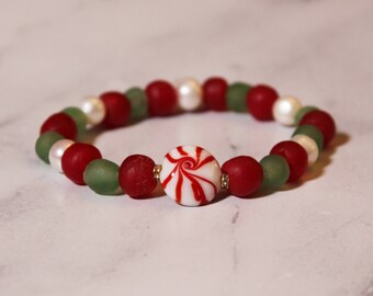 Christmas "Peppermint Candy" Stretch Bracelet- Glass and Pearl Beaded Bracelet-  Recycled Glass- For Women and Girls