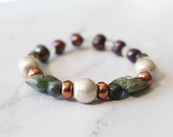 Antique Christmas-Theme Bracelet | Stretch Bracelet | Made with Fair Trade Beads | For Women and Girls