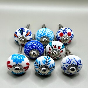 Set van 8 kleine blauwe meubelknopjes, 3 cm – keramische ladeknopjes in azulejo-stijl – verzonden vanuit Frankrijk
