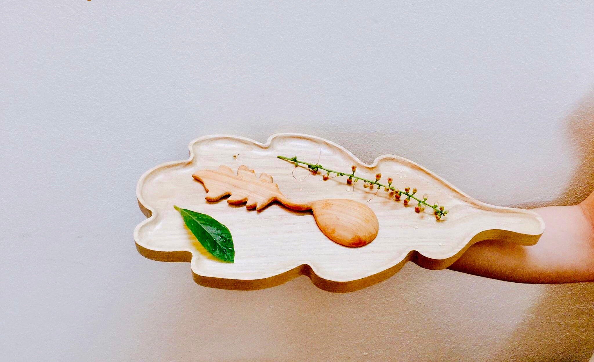 Natural Wooden Leaf Tray, Ash Wood Tray, Food Serving Tray, Wooden Serving Tray, Hand carved Tray, Kitchen Decor, Home Decor