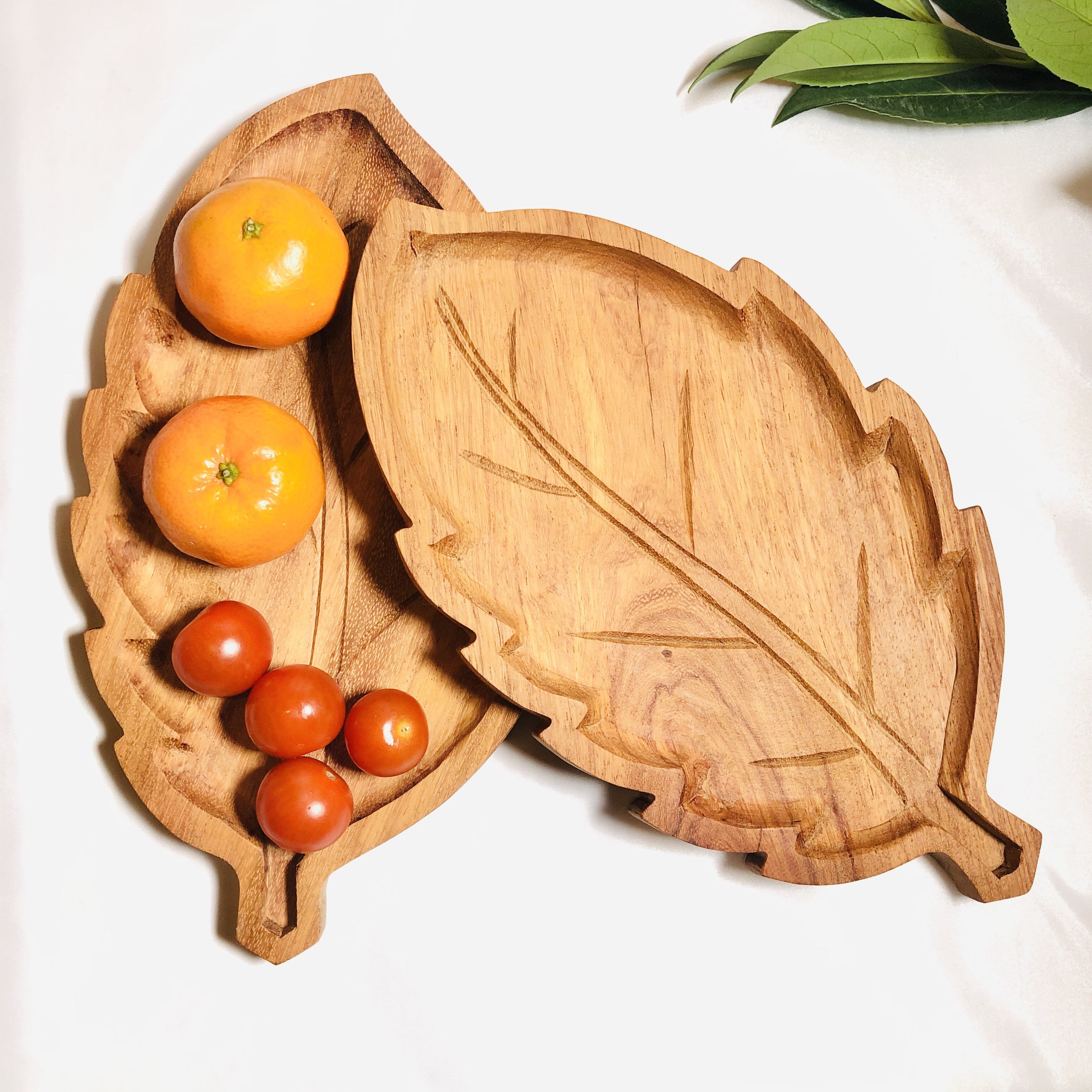 Handcrafted Wooden Leaf Tray, Natural Doussie Wood Tray, Food Serving Tray, Wooden Serving Tray, Kitchen Decor, Home Decor, Ideal Gifts