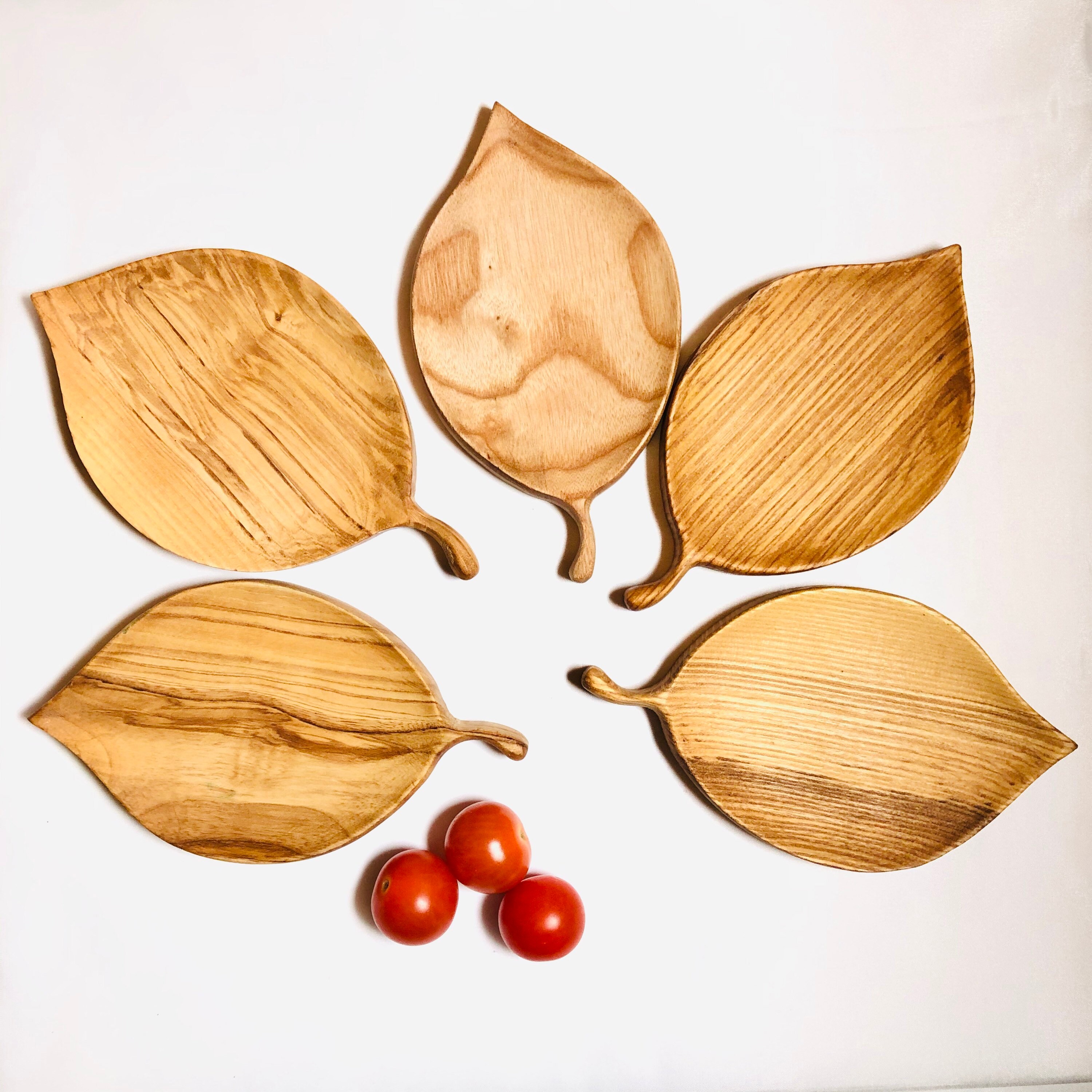 Large Wooden Leaf Coasters, Handcarved Ash Wood Coasters, Leaf Coasters, Wooden Placemat, Tea Coasters, 100% Natural, Kitchen Decor