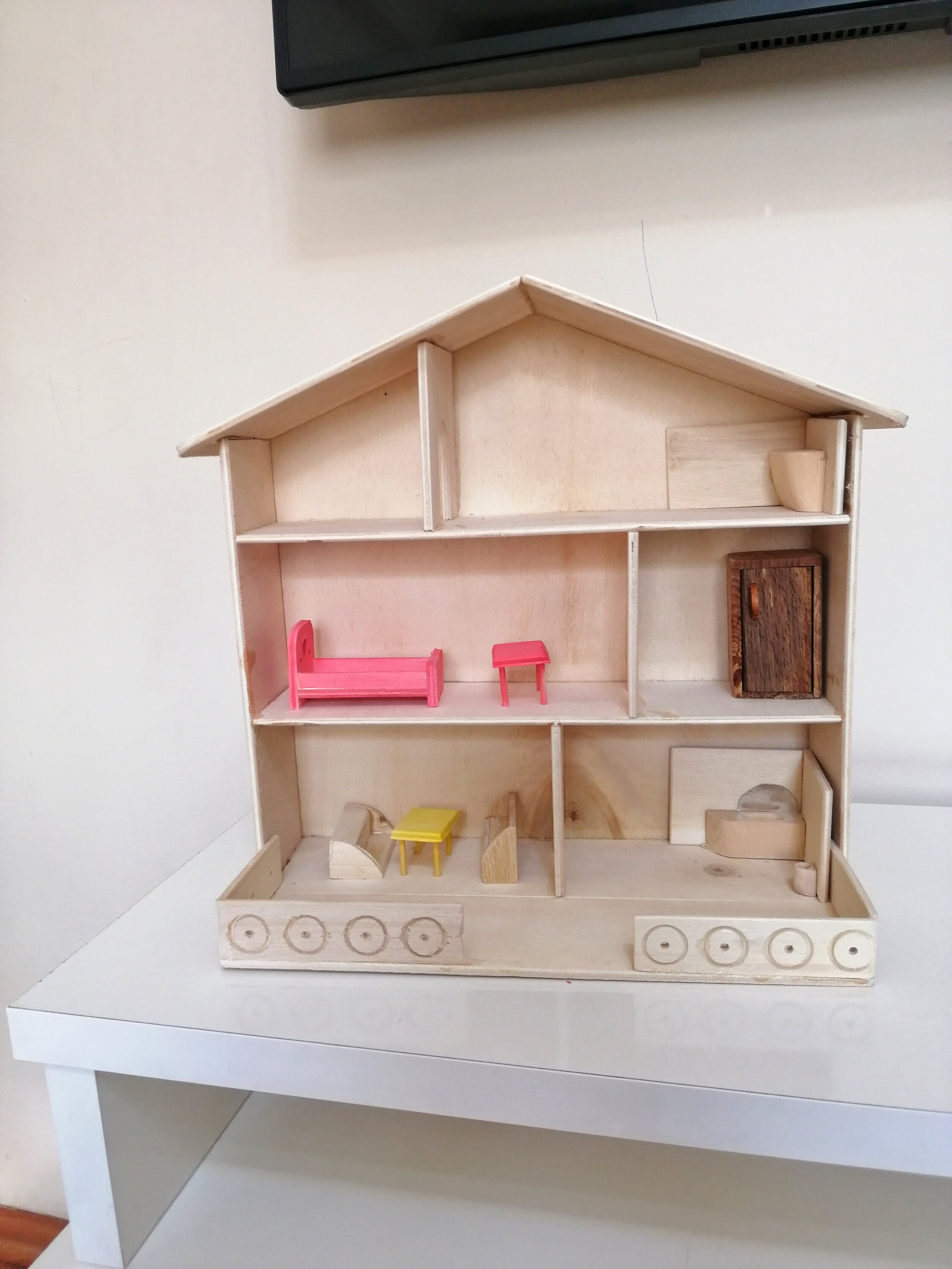 Simple wooden cheap dolls house