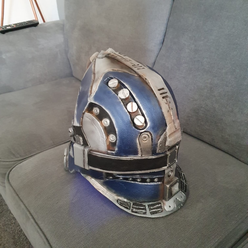 gears of war carmine helmet gears of war carmine helmet