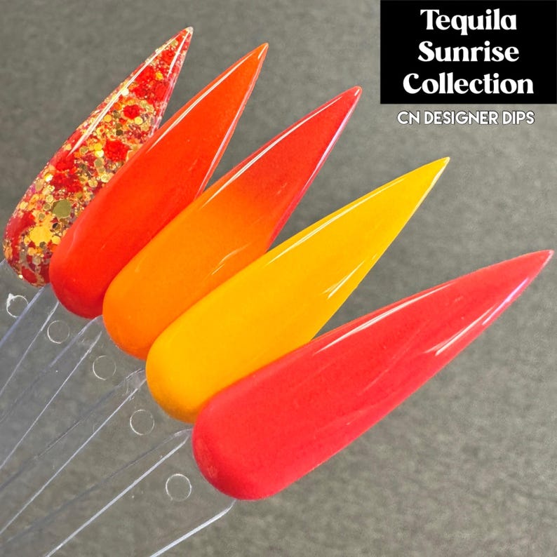 Puede incluir: Cinco tonos diferentes de esmalte de u&ntilde;as en un degradado de naranja, amarillo y rojo. Los colores est&aacute;n etiquetados como "Tequila Sunrise Collection" y "CN Designer Dips".