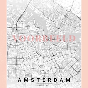 Op de afbeelding: Een zwart-wit kaart van Amsterdam, Nederland, met het wegennet en de waterwegen van de stad. De tekst "GRADIENT ROADS" staat bovenaan en "AMSTERDAM" onderaan. Coördinaten zijn ook opgenomen.