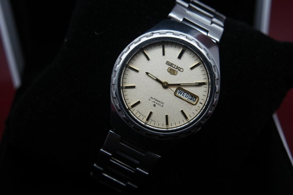 Seiko Vintage 1970s Seiko 5 Automatic Day/Date Gen