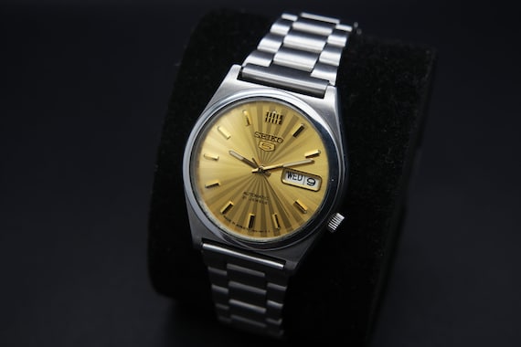 Rare Seiko 1970s Vintage Seiko 5 Automatic Day/Dat