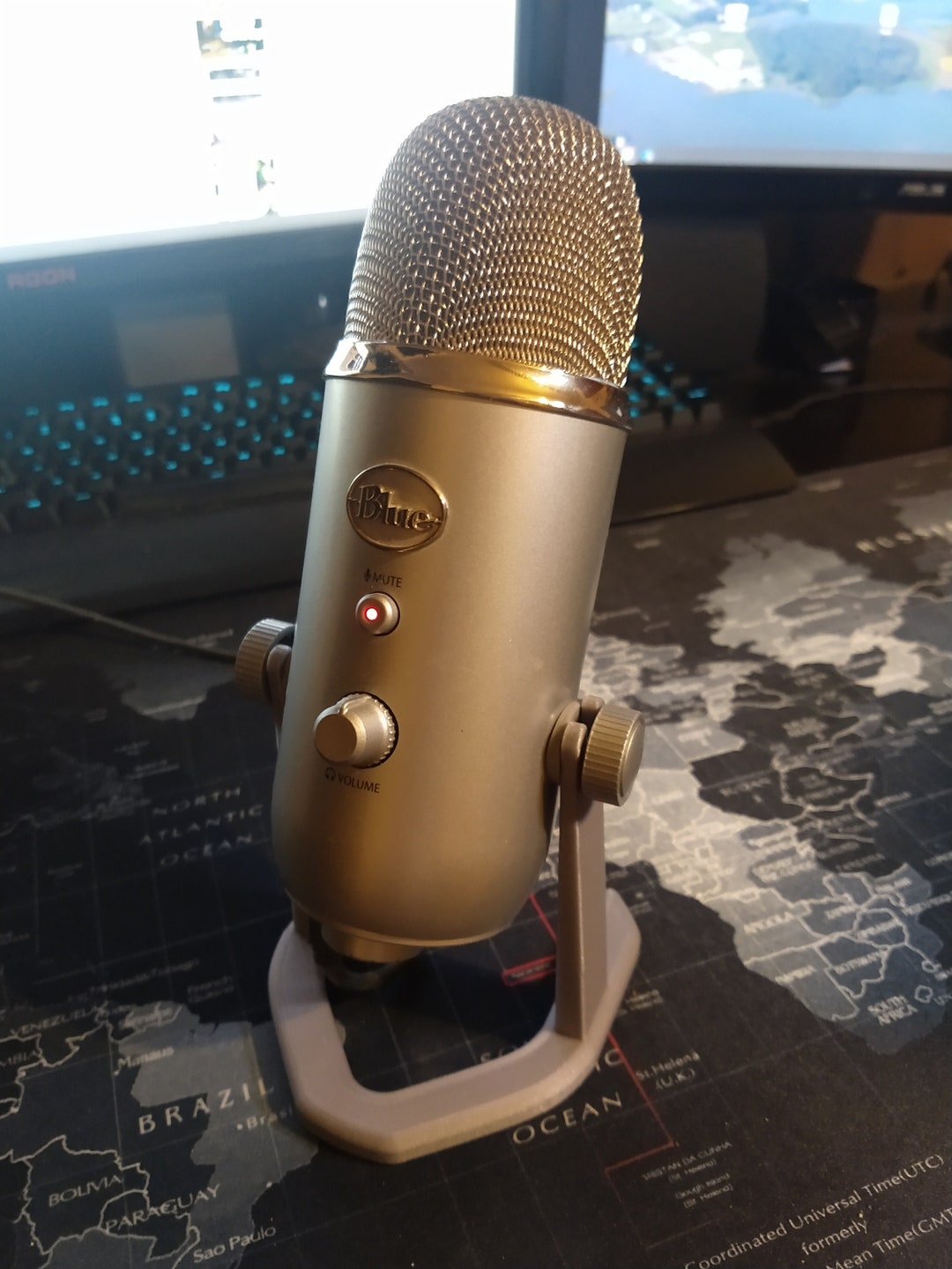 Blue Yeti X Low-profile Microphone Stand 