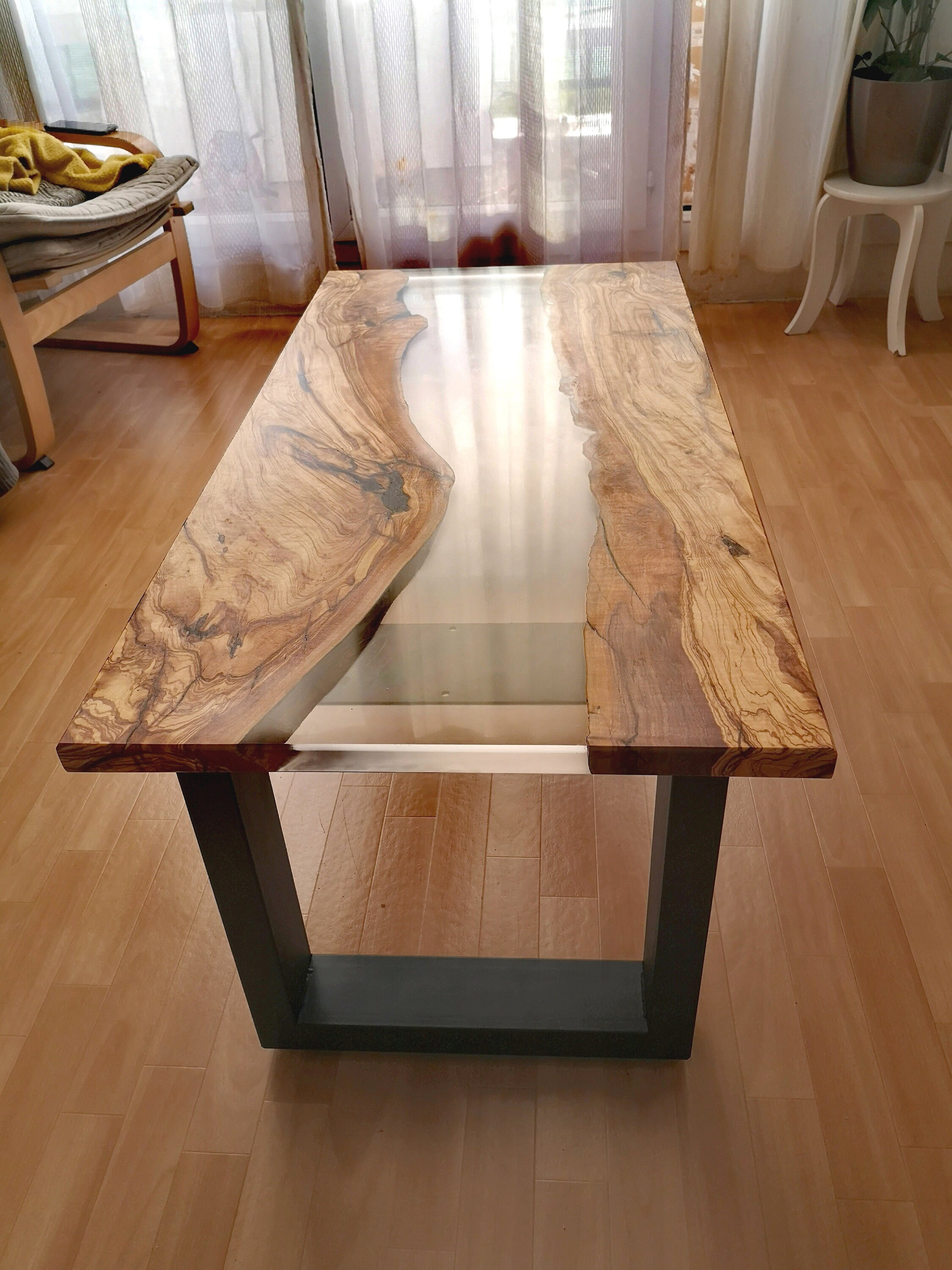 Table Basse Riviere Résine Époxy Bois Brut