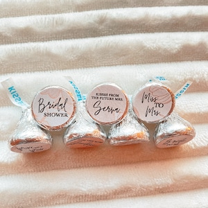 108 gedruckte Hershey Kiss® Aufkleber - personalisierte Hochzeitsgeschenke, Brautparty, benutzerdefinierte Süßigkeitenetiketten-Boho-Thema, Brautpartybevorzugungsaufkleber