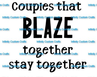 一緒に燃え上がるカップルは一緒にいる