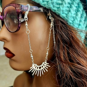 Draped Moon Phase glasses chain, READY TO SHIP, moon phase glasses chain, celestial glasses chain, draped glasses chain, witchy glasses chai