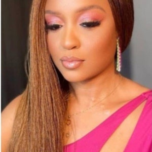 Pre-orden&quot;Peluca trenzada. Nano Aguja tamaño Twist Braided Wig. Pelucas trenzadas para mujeres negras. 1 millón de trenzas. Trenzas Twist senegalesas. Micro Twist