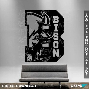 K&ouml;nnte beinhalten: Schwarz-wei&szlig;e Silhouette eines Bisonkopfes mit dem Wort "BISON" vertikal daneben. Das Bild ist vor einem grauen Hintergrund.