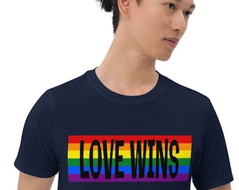 Camiseta con la bandera arcoíris "Love Wins" - Mes del Orgullo LGBTQ
