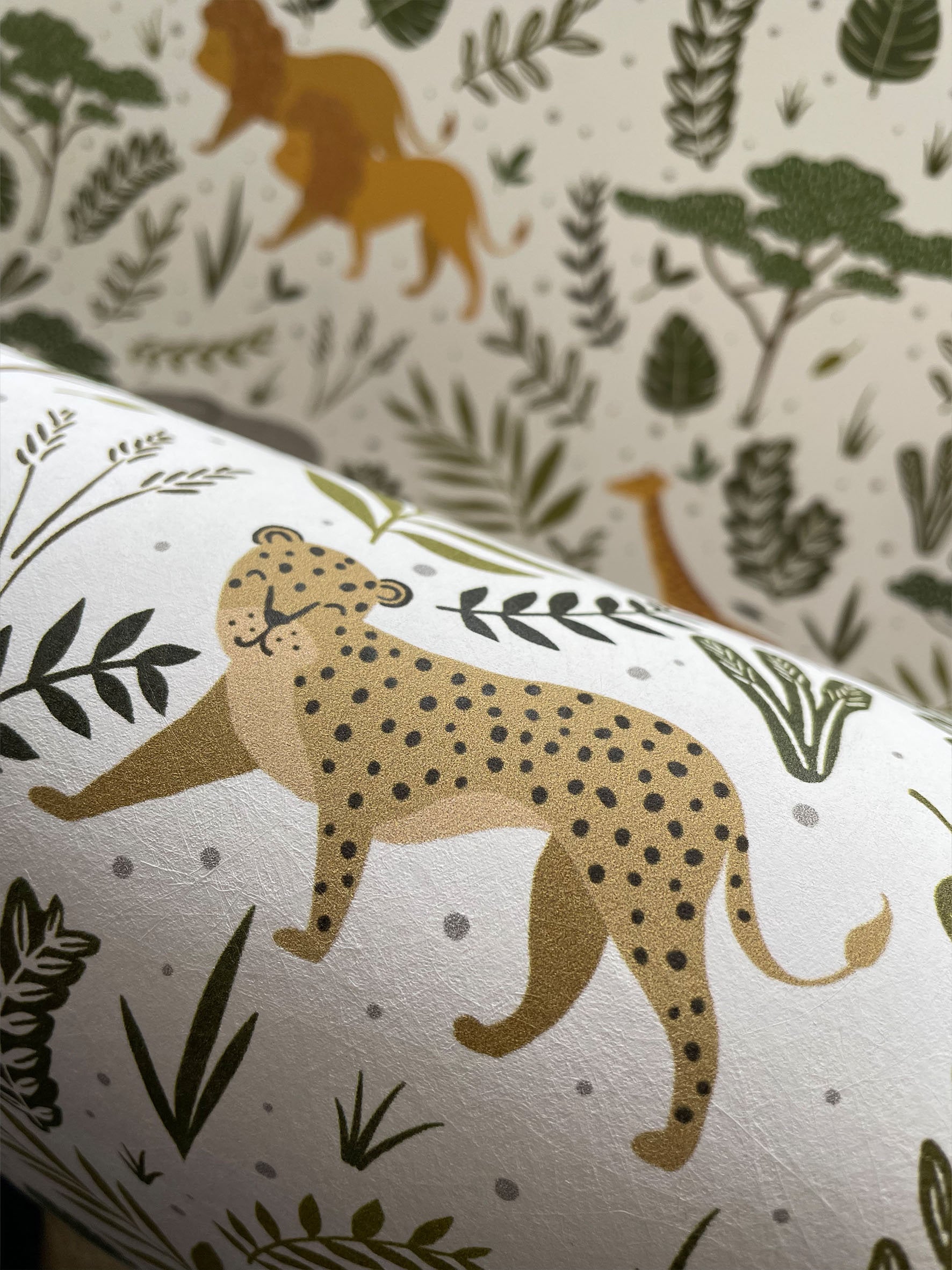 Wild Safari Luxury Children's Wallpaper ~ Multi | Jungle Wallpaper | Safari Nursery | Jungle Wall Decor | Kids Wallpaper | Safari Animals