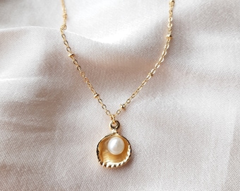 24k gold plated handmade seashell beaded necklace with pearl/clam shell/minimalist/dainty jewellery/non-tarnish/layering jewellery/gift idea