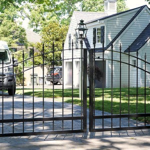 Arched Driveway Gate with Spearhead Tops