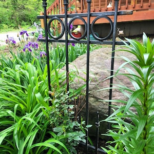 Yard/Garden Trellis: with Rings and Sub-Pickets (5' Tall with Quad Ball Finials)