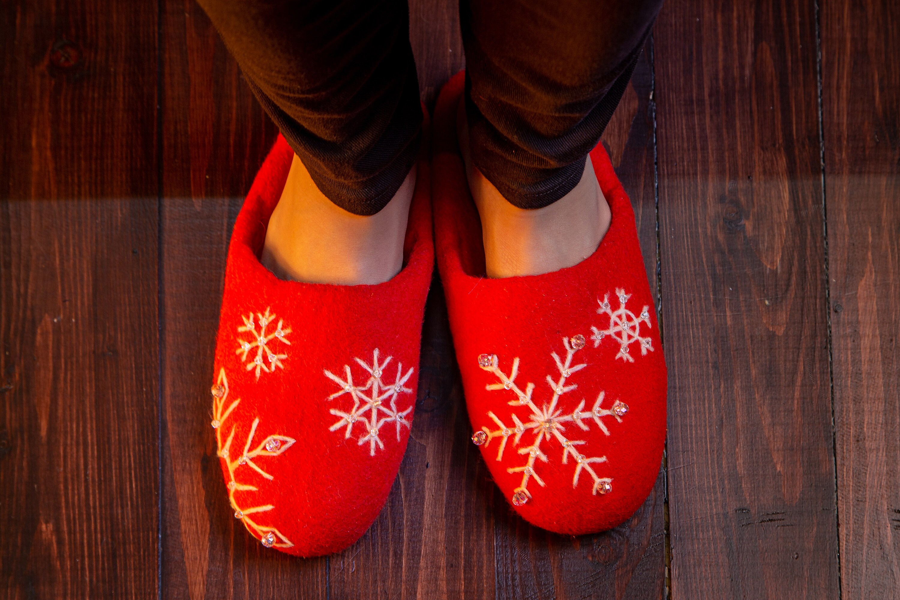 Red girls slippers with poppy felt flowers Women slippers Etsy