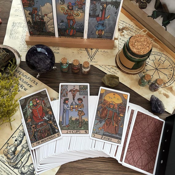 [正規品・入手困難]Tarot of Architectural Objects Tarot of Architectural Objects – Tarot Whimsy