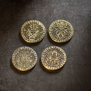 Monete in metallo del mito di Cthulhu dei quattro elementi, accessori per tarocchi CMC, monete artigianali da collezione, 4 divinità lovecraftiane, lega di zinco, piccole ma potenti